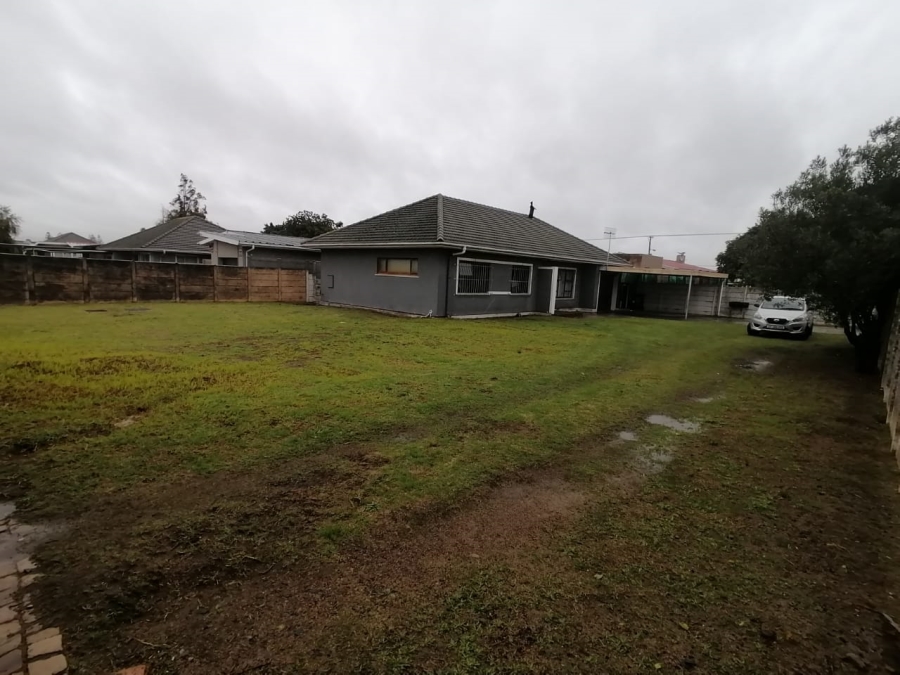 3 Bedroom Property for Sale in Peerless Park Western Cape